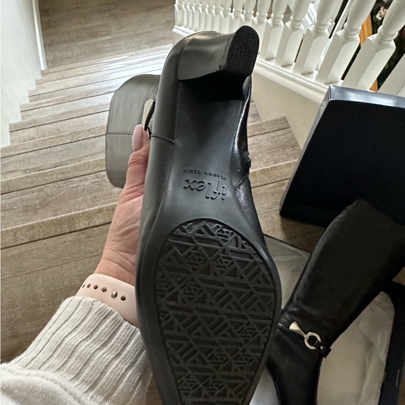 Anne Klein boots - Picture 10 of 10